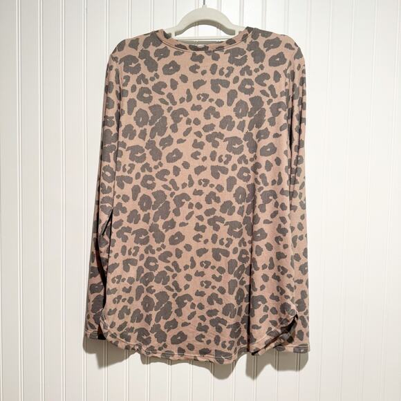 Texas True Threads Leopard Long Sleeve Top NEW Size XL - Picture 6 of 6